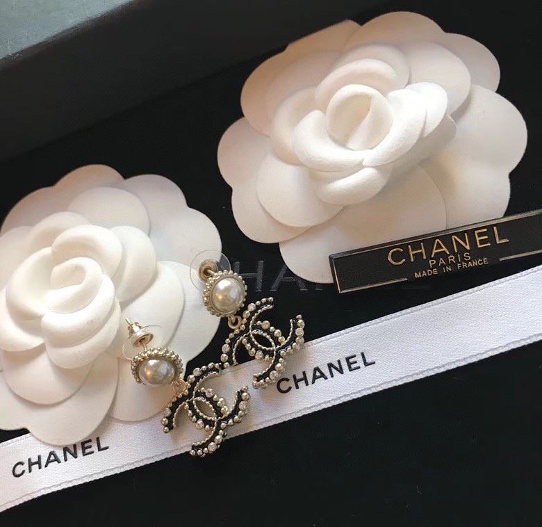 Ch**el earrings
